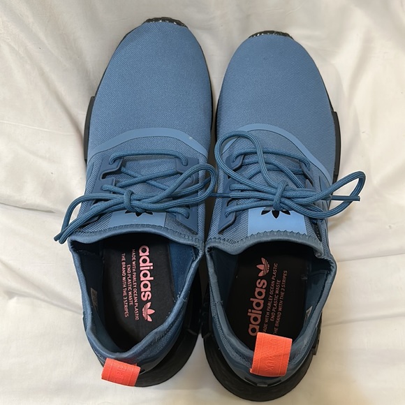 Adidas athletic shoes - Picture 5 of 6